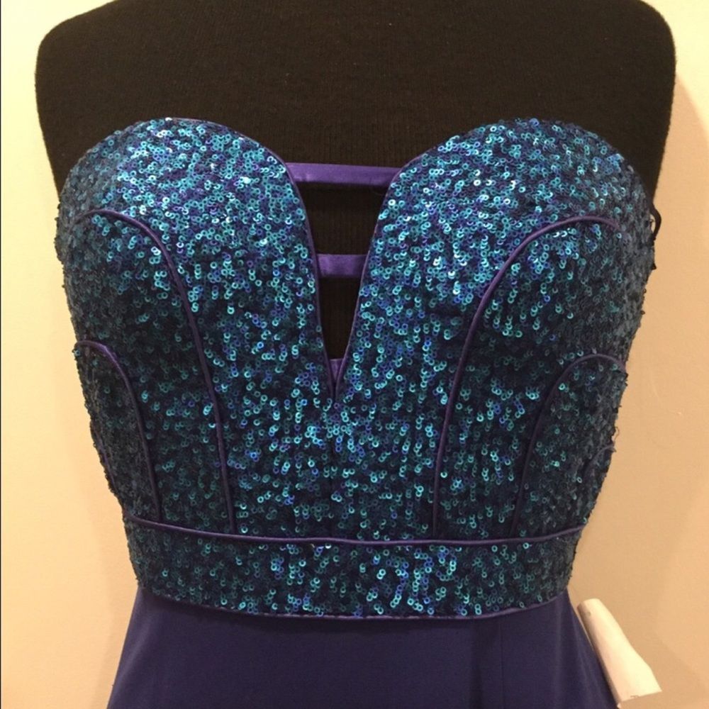 NEW!! Silk combo Design strapless dress Si… - Picture 2 of 10